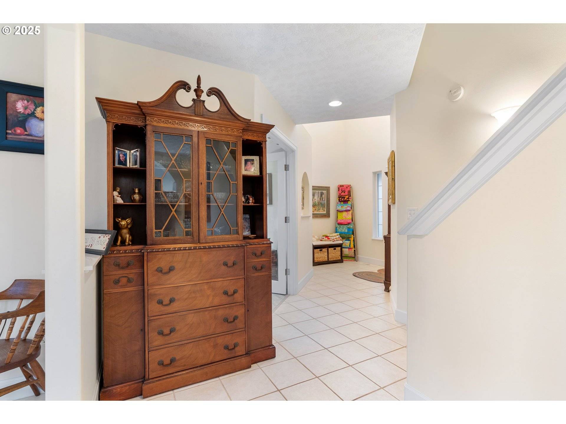 Hood River, OR 97031,948 28TH ST