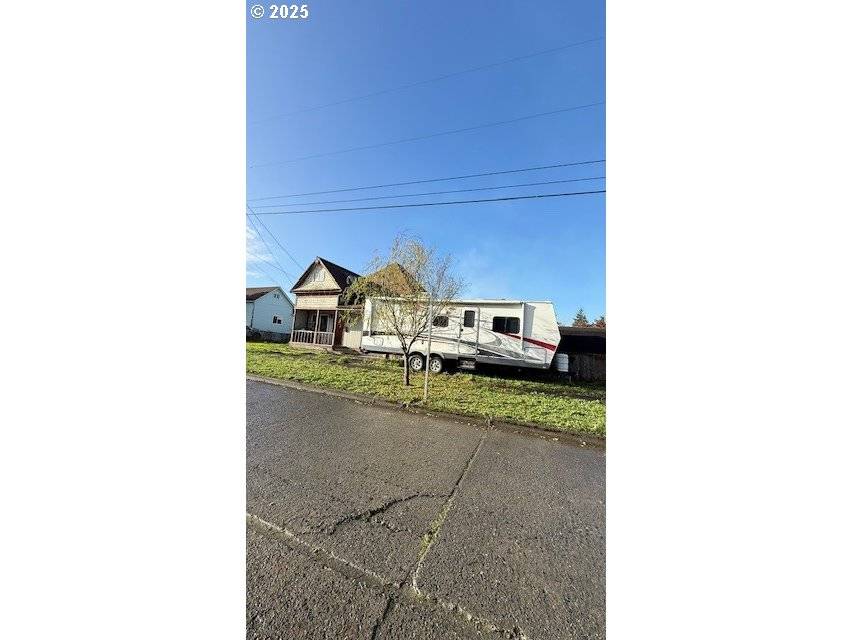 Coquille, OR 97423,377 N ELLIOTT ST