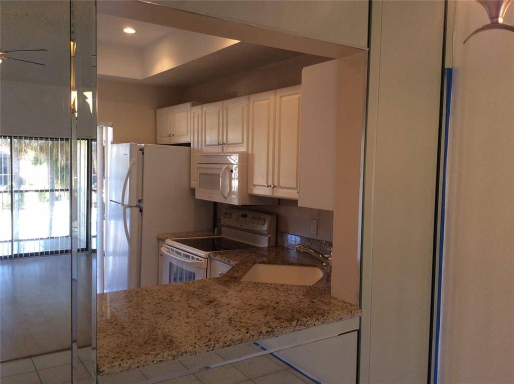 Deerfield Beach, FL 33442,2379 SW 15th St #114