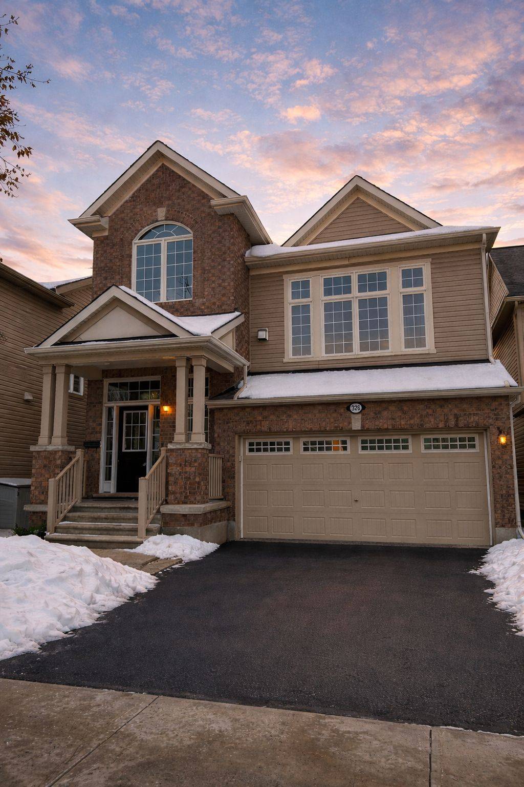 Stittsville - Munster - Richmond, ON K2S 0P8,326 Gallantry WAY
