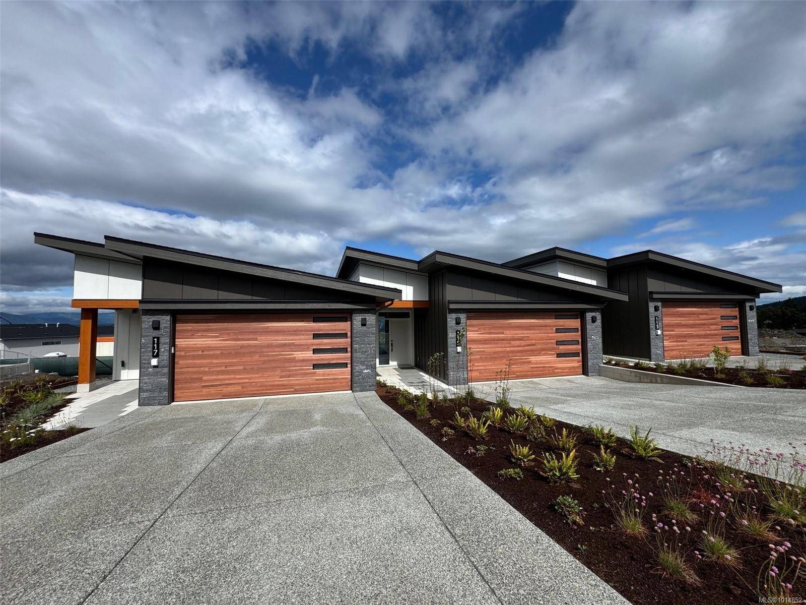 Duncan, BC V9L 0G1,3116 Woodrush Dr #117