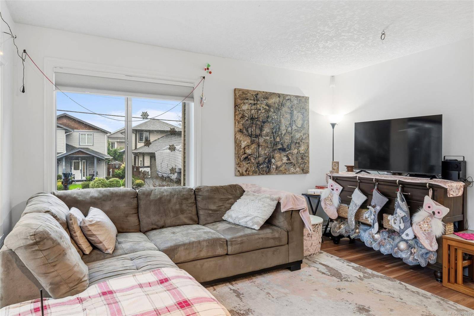 Sooke, BC V9Z 1L5,1919 Maple Ave S #101