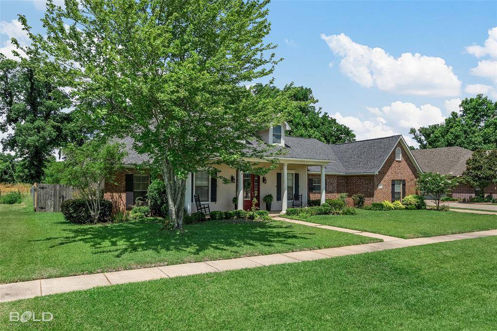 Bossier City, LA 71112,207 Welham Trace