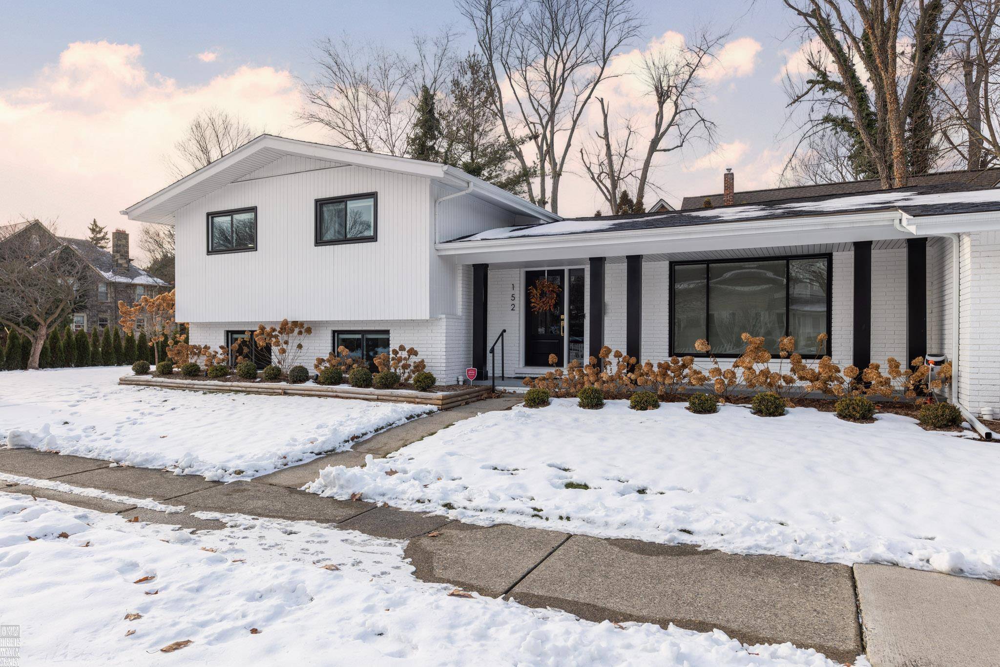 Grosse Pointe Farms, MI 48236,152 Kerby RD