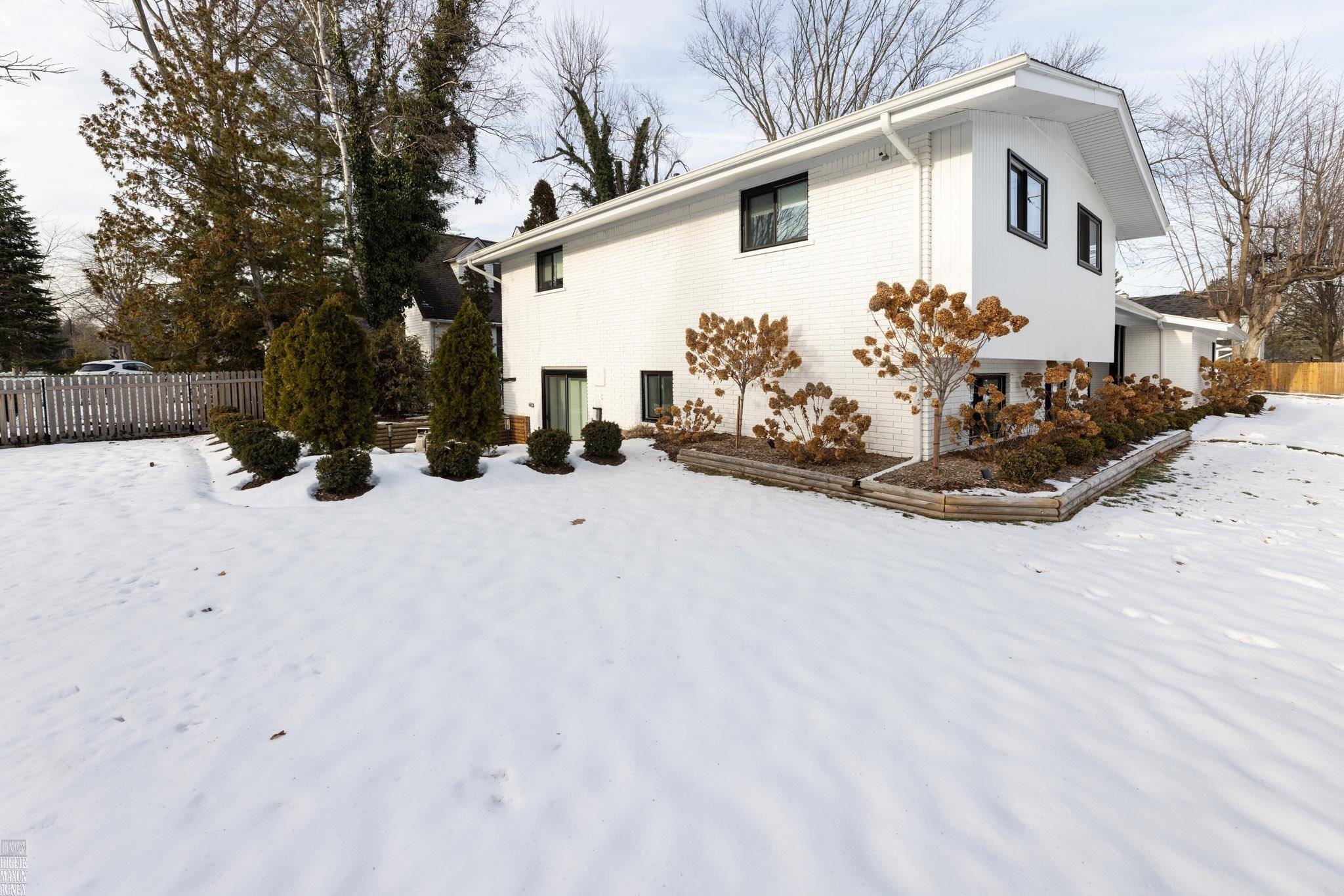 Grosse Pointe Farms, MI 48236,152 Kerby RD