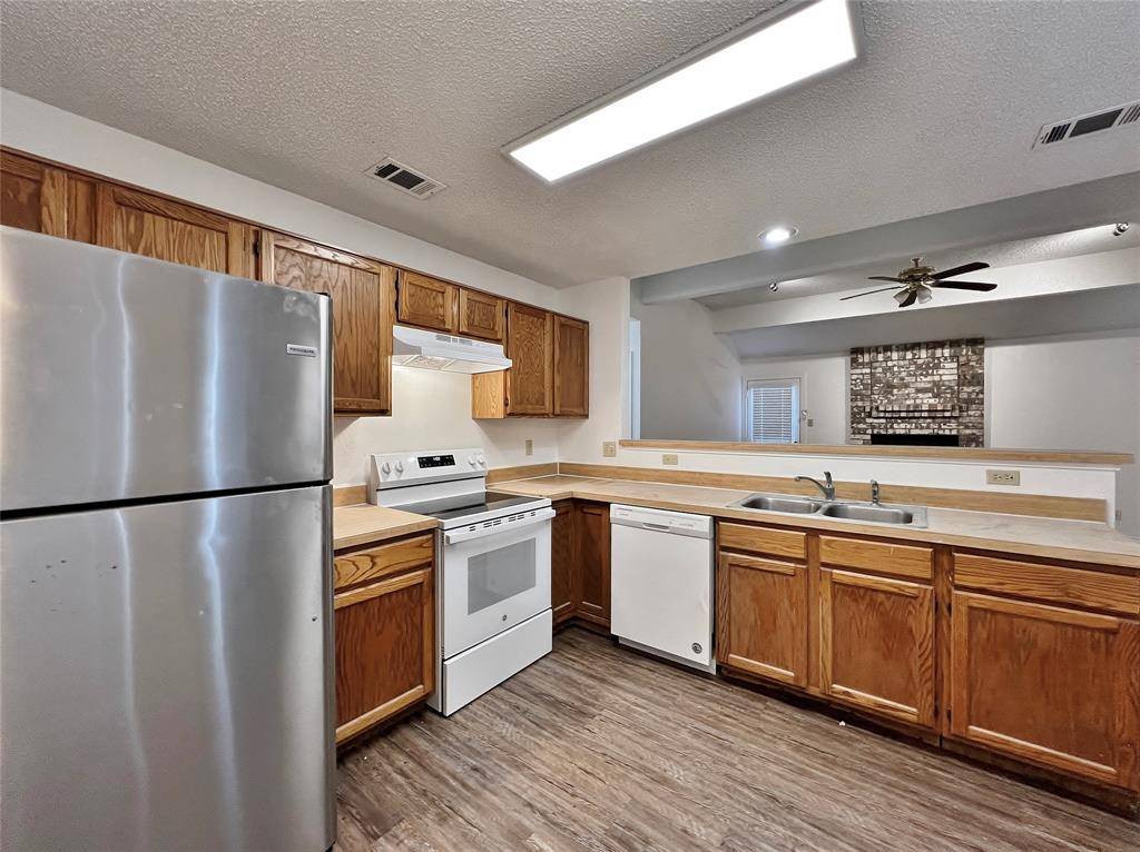 Arlington, TX 76018,224 Valley Spring Drive