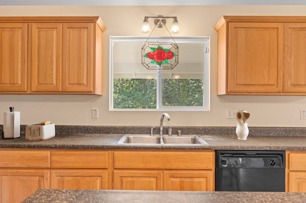 Keaau, HI 96749,15-1954 7TH AVE