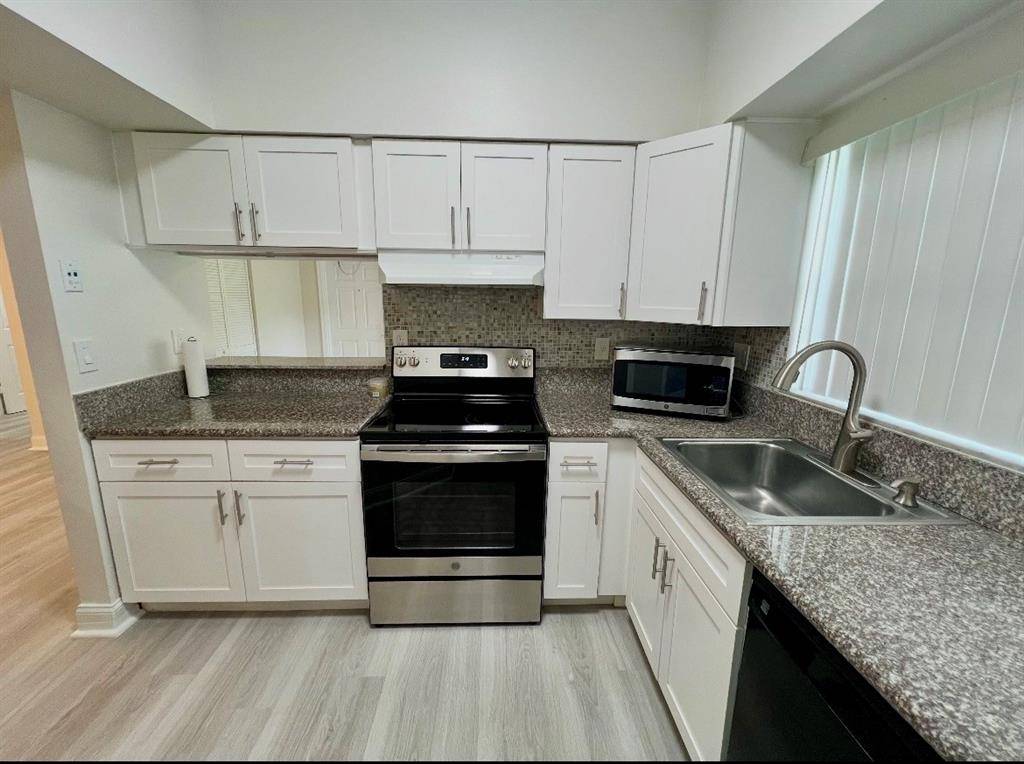 Hollywood, FL 33024,1761 NW 96th Ter #3E