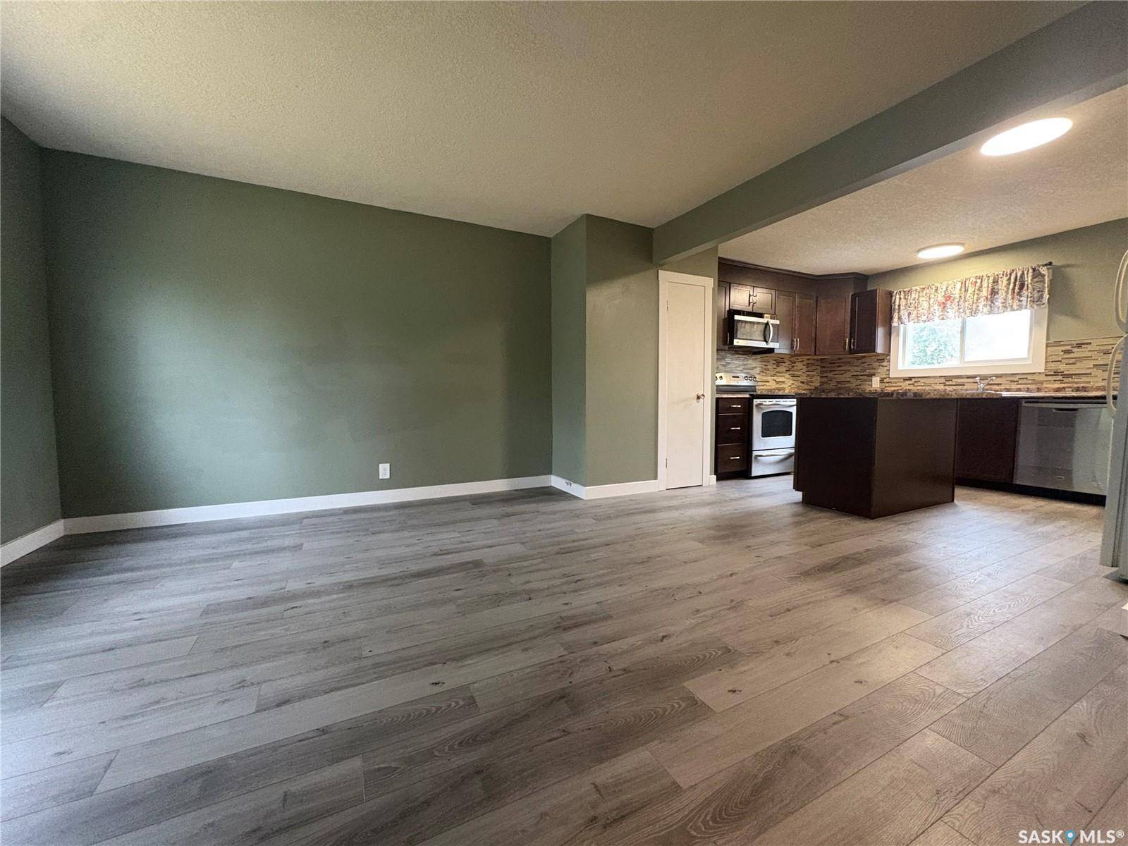 Regina, SK S4R 4Y5,419 Royal STREET