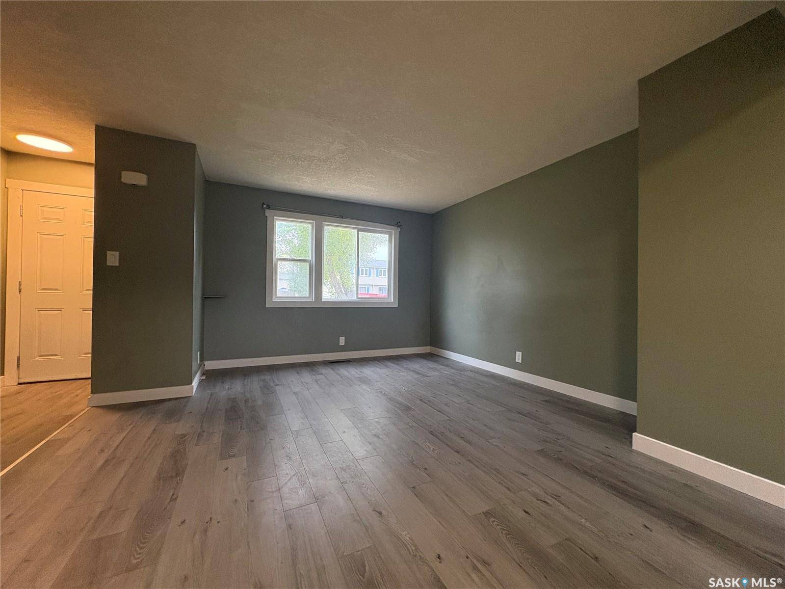 Regina, SK S4R 4Y5,419 Royal STREET