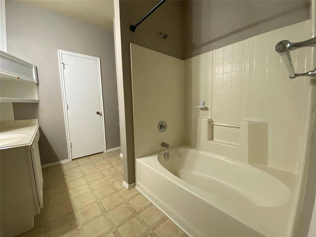 Fort Worth, TX 76179,6317 Bay Lake Drive