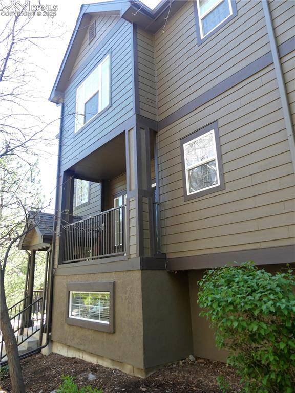 Colorado Springs, CO 80907,1054 Kara Ridge PT
