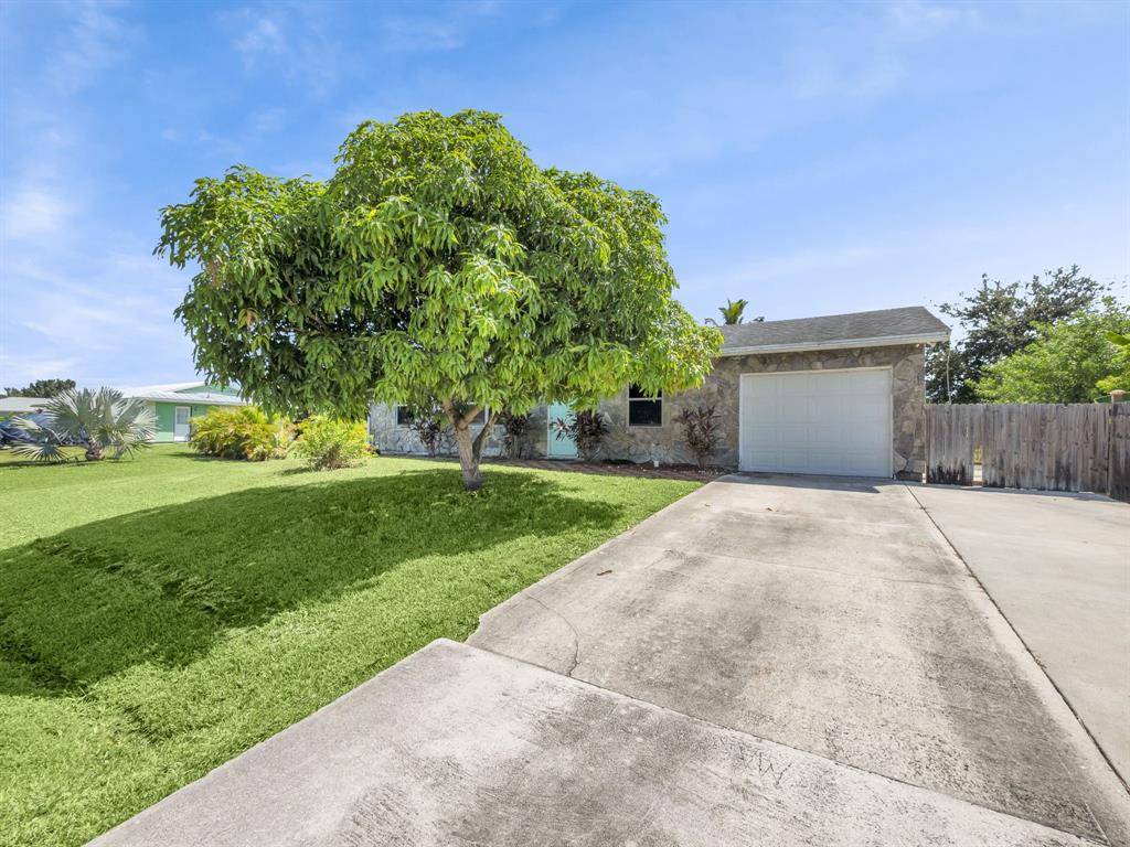 Port St Lucie, FL 34984,1757 SE Aires Ln