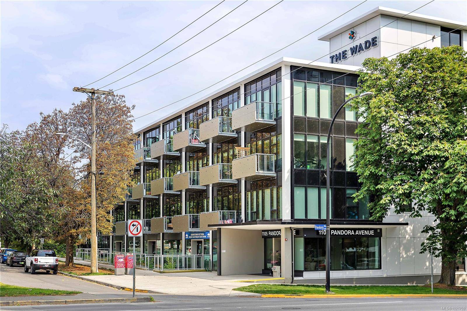 Victoria, BC V8V 3P9,1105 Pandora Ave #N405