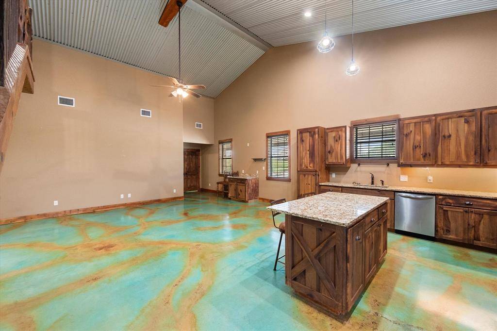 Reno, TX 76020,845 N Cardinal Road