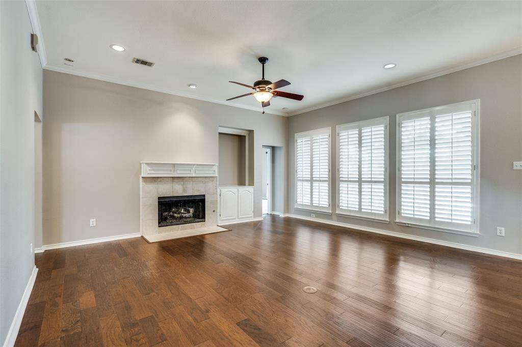 Plano, TX 75025,2449 Elm Leaf Lane