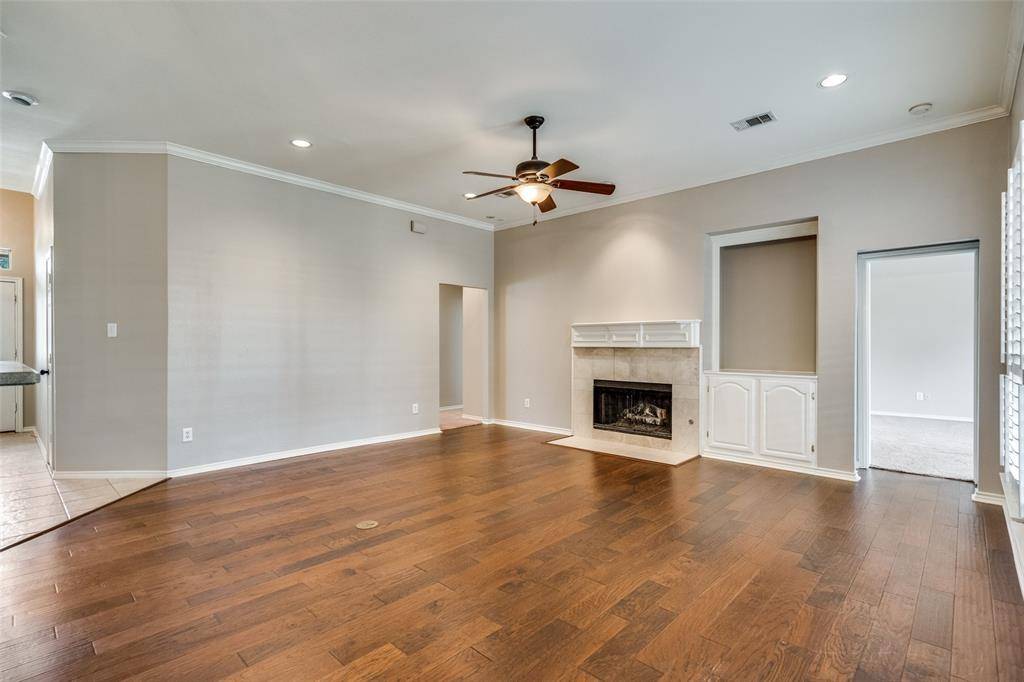 Plano, TX 75025,2449 Elm Leaf Lane