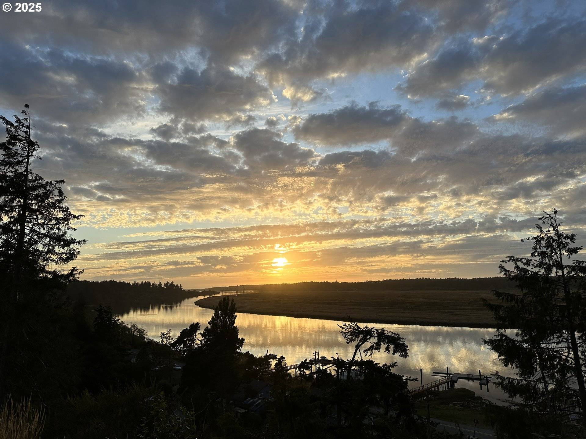 Bandon, OR 97411,88362 PEDERSON DR