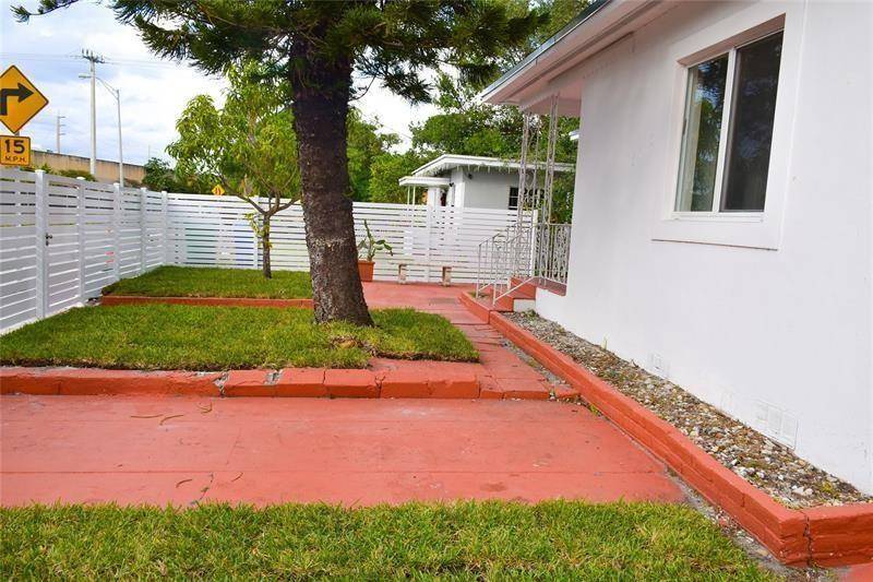 Miami, FL 33127,5715 NW 6th Ave