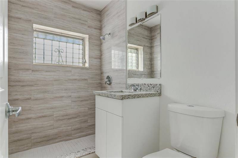 Miami, FL 33127,5715 NW 6th Ave