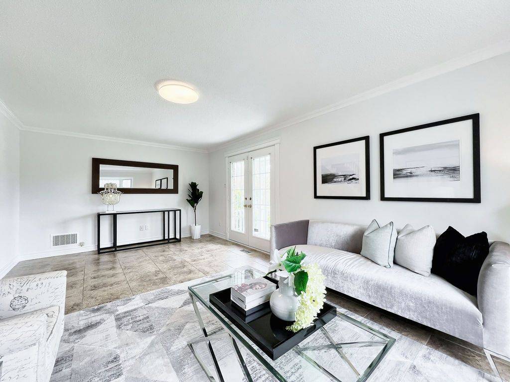 Markham, ON L3R 3M6,38 Mckay CRES