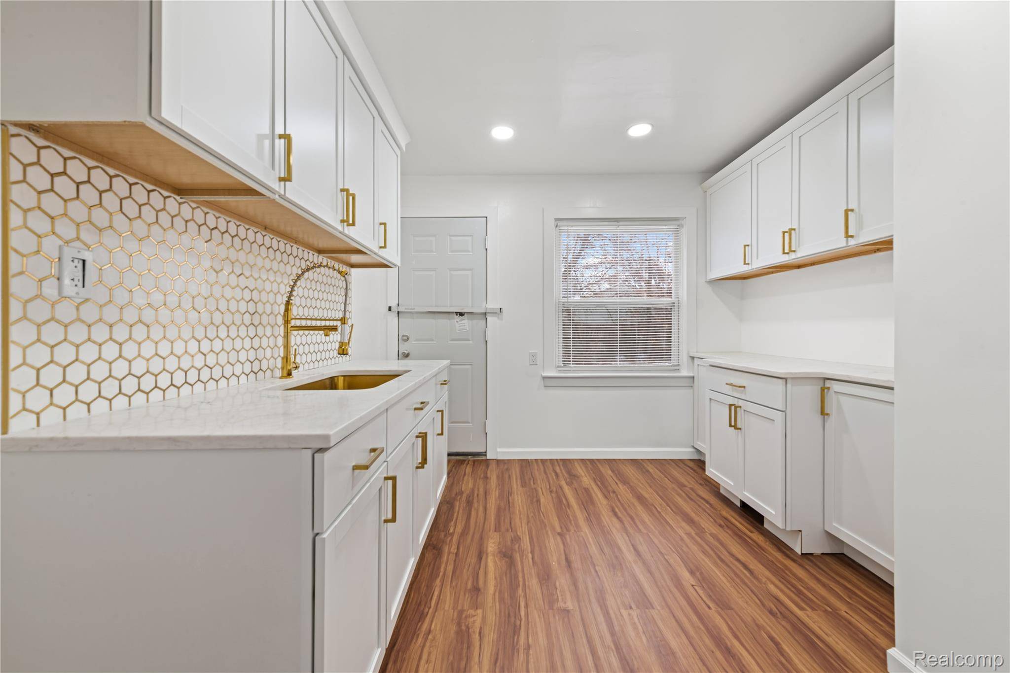 Detroit, MI 48224,17179 Ontario ST