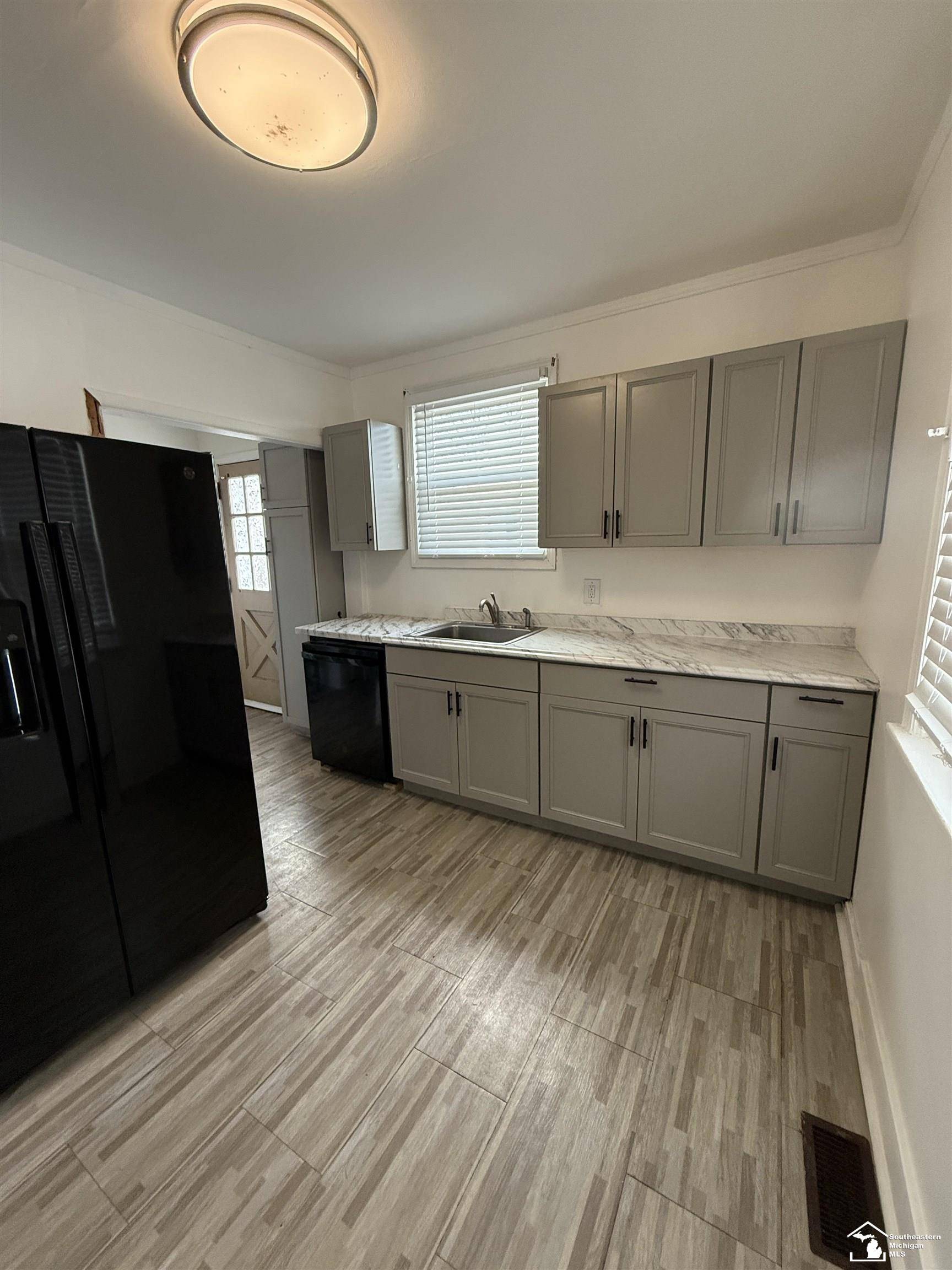 Wayne, MI 48184,35247 Currier ST