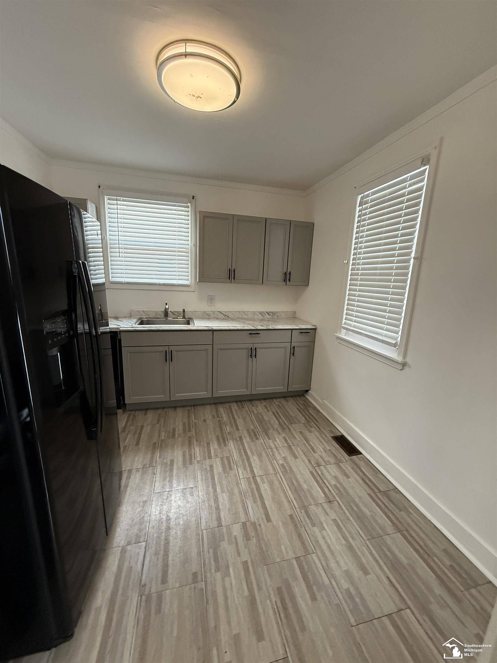 Wayne, MI 48184,35247 Currier ST