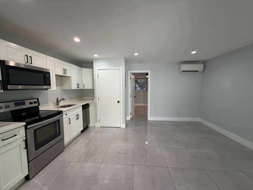 Fort Lauderdale, FL 33304,820 N Victoria Park Rd #3