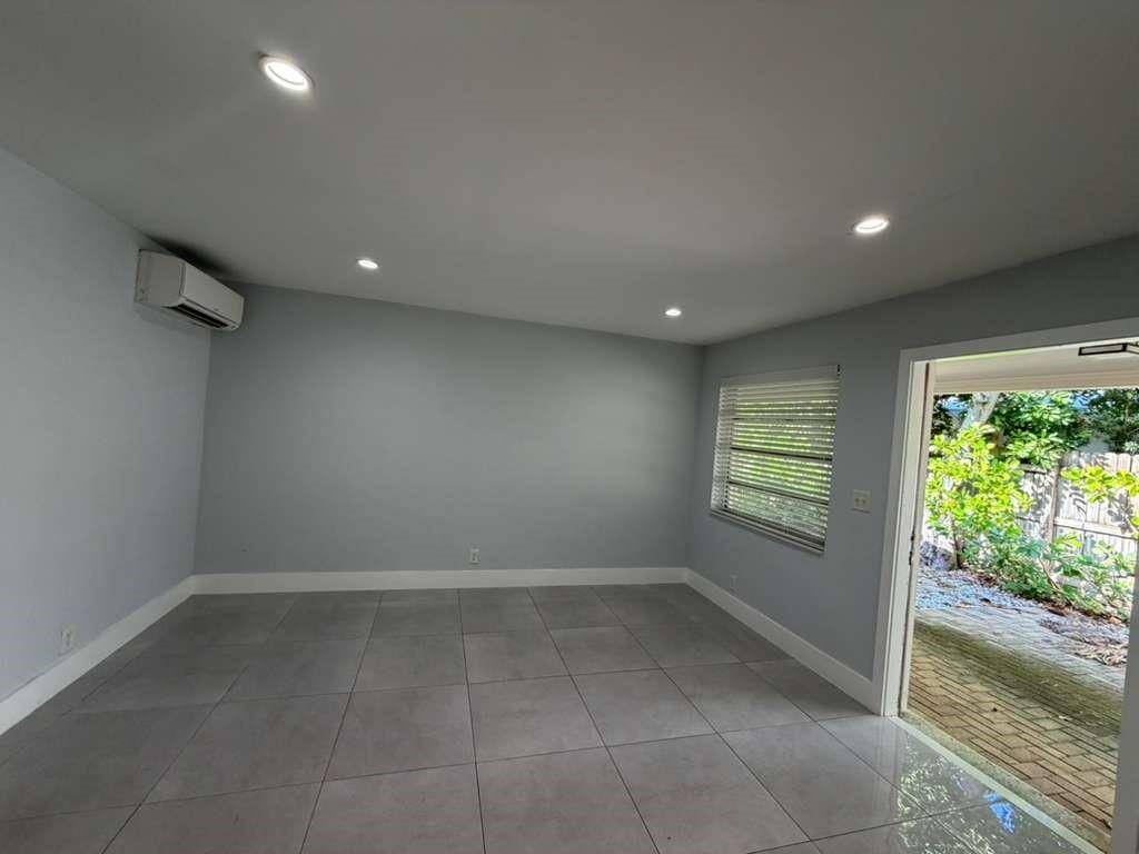 Fort Lauderdale, FL 33304,820 N Victoria Park Rd #3