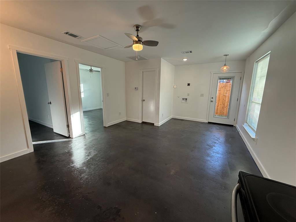 Dallas, TX 75232,1135 Holly Glen Circle #A