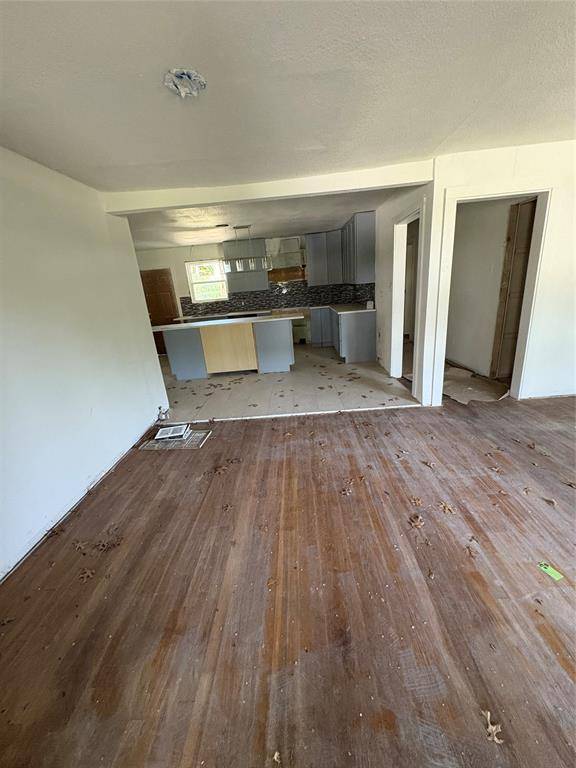 Dallas, TX 75228,2306 Greenland Drive