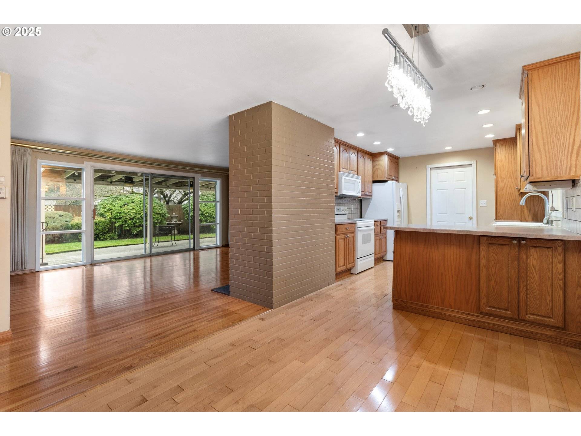 Portland, OR 97230,1920 NE 127TH AVE