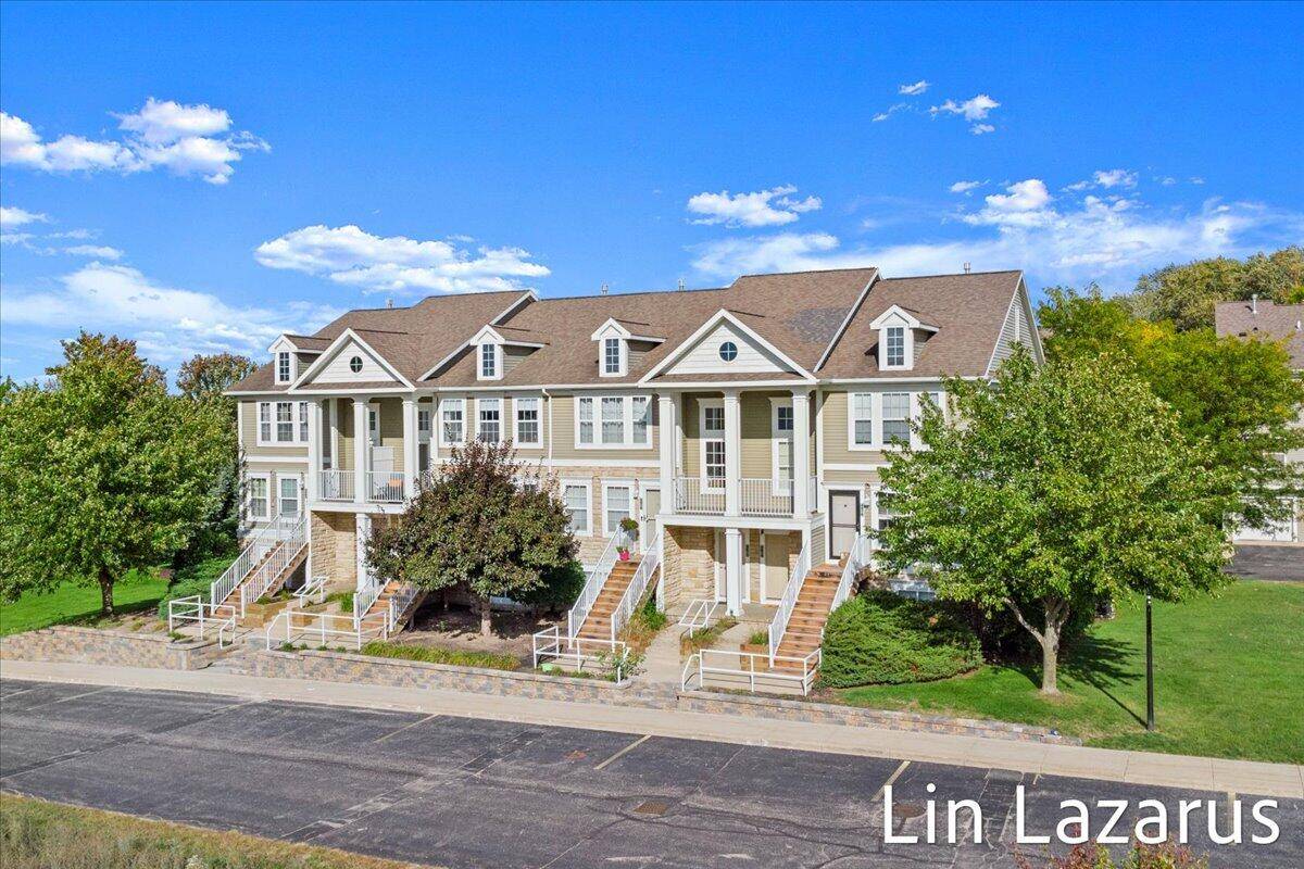 Wyoming, MI 49418,4868 Ausable River DR