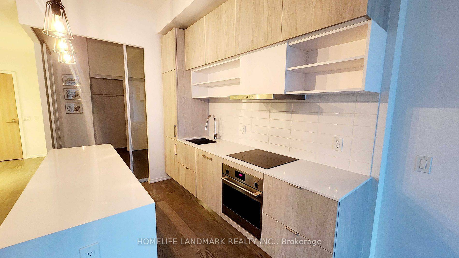 Toronto C10, ON M4S 0B1,5 Soudan AVE #1510