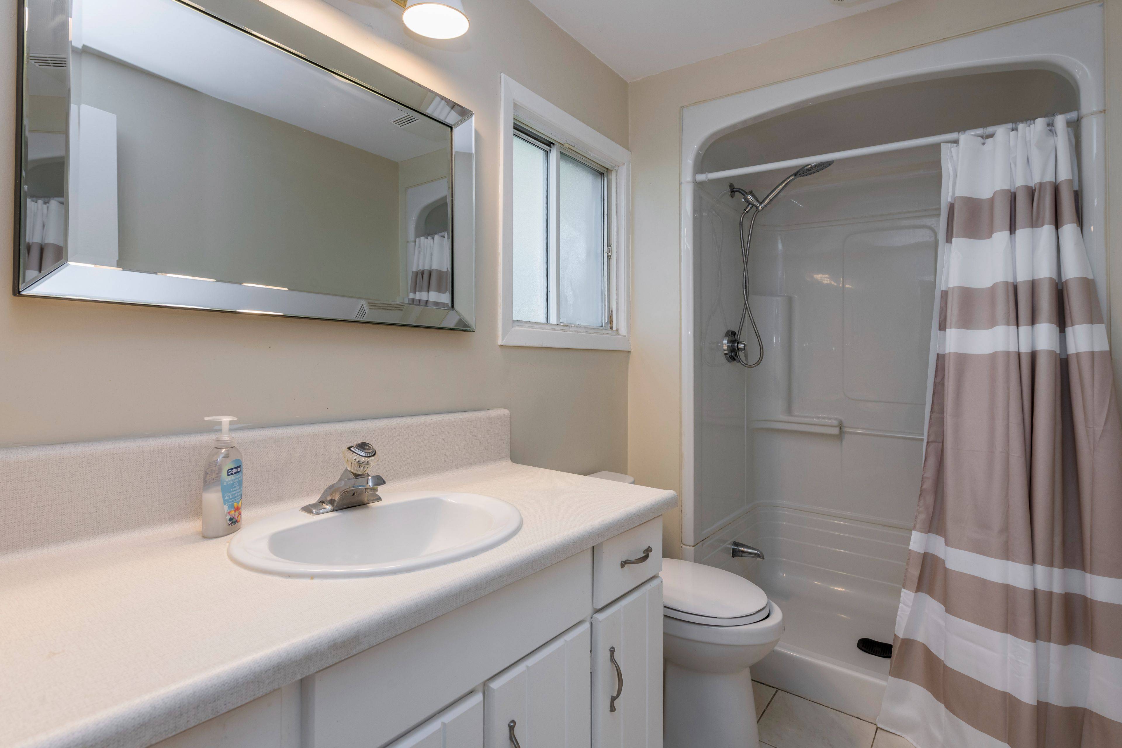 New Tecumseth, ON L0G 1W0,1 Tecumseth Pines DR