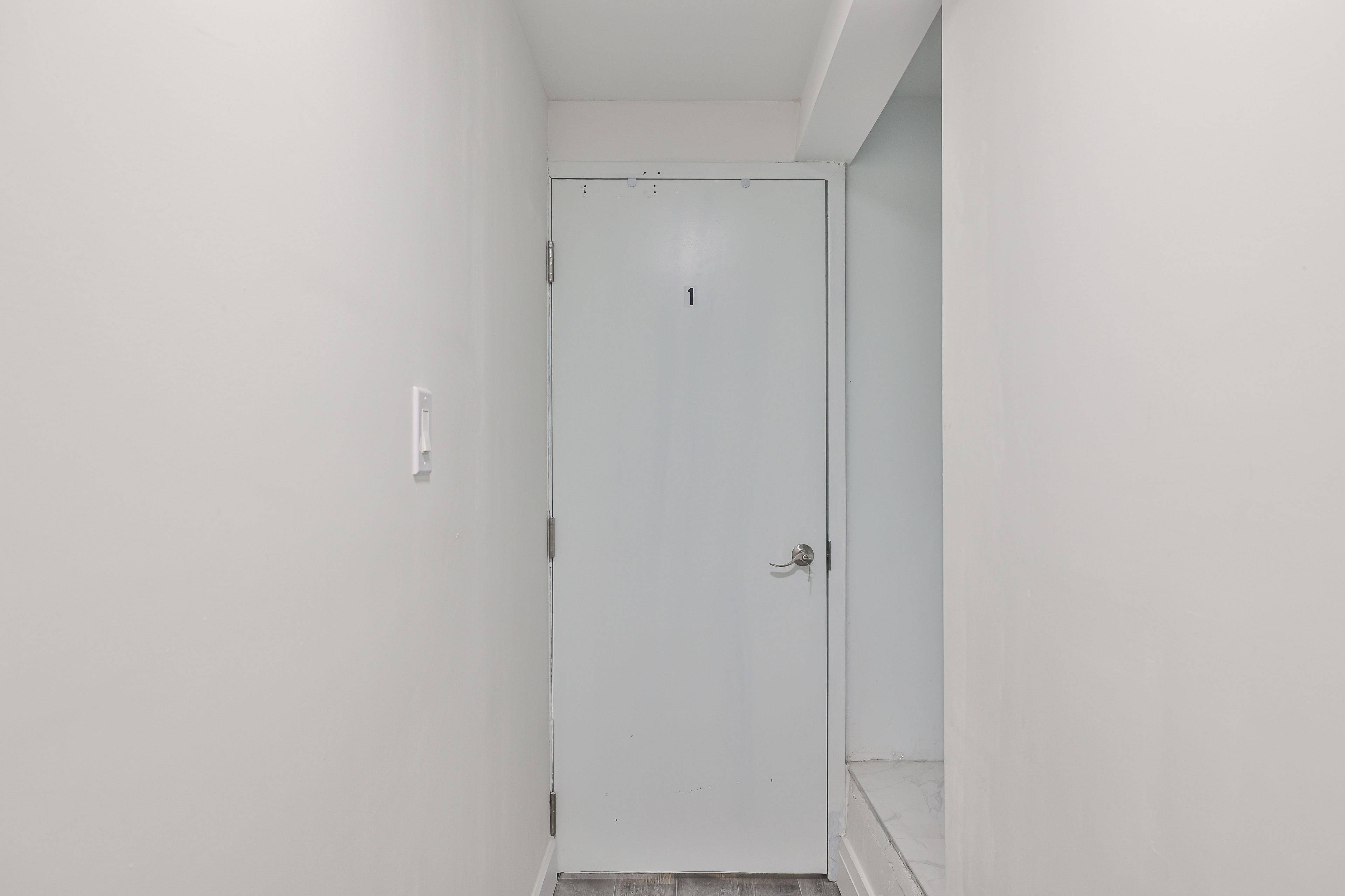 Toronto W01, ON M6R 2C6,5 Sorauren AVE #1