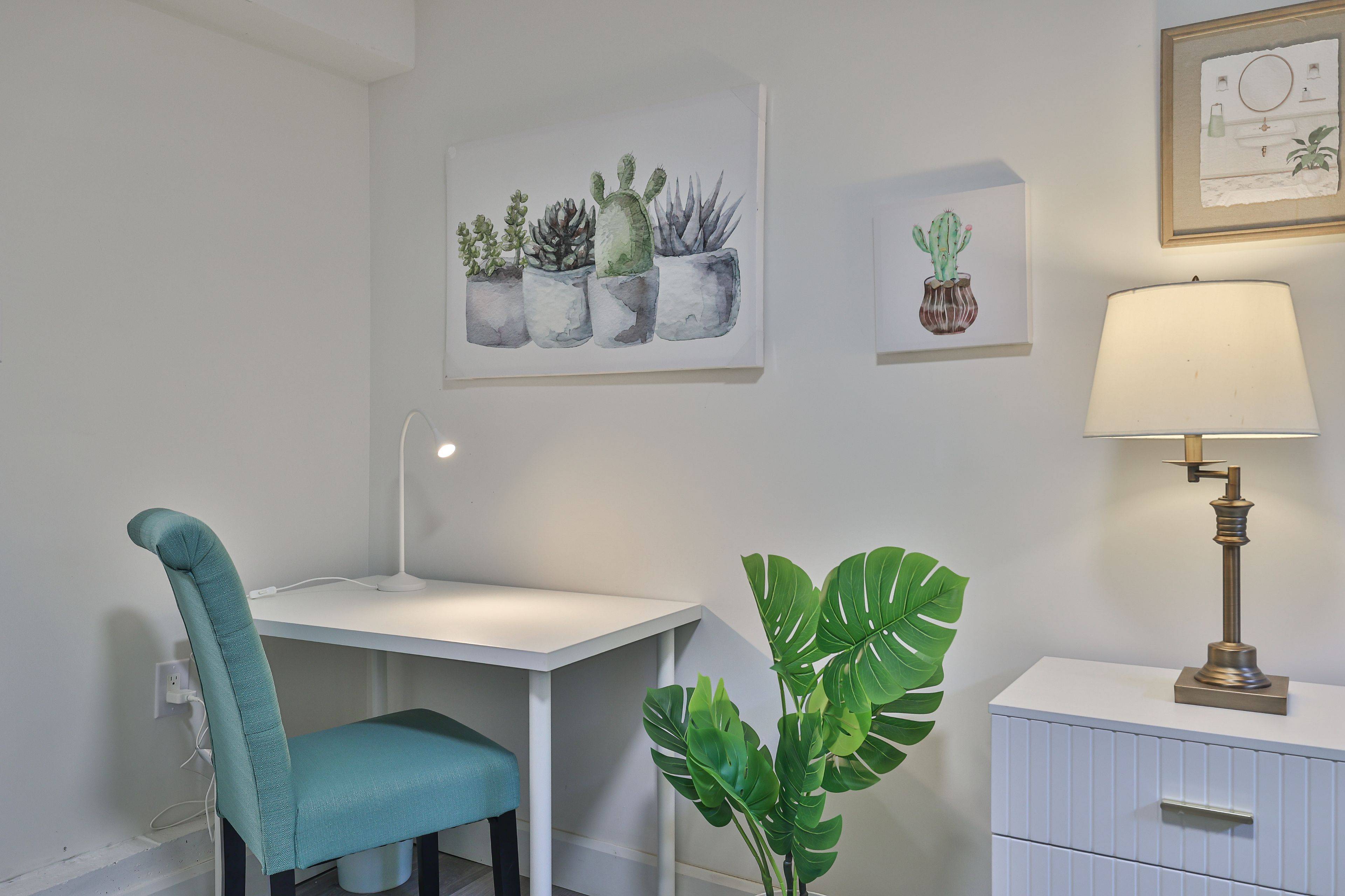 Toronto W01, ON M6R 2C6,5 Sorauren AVE #1