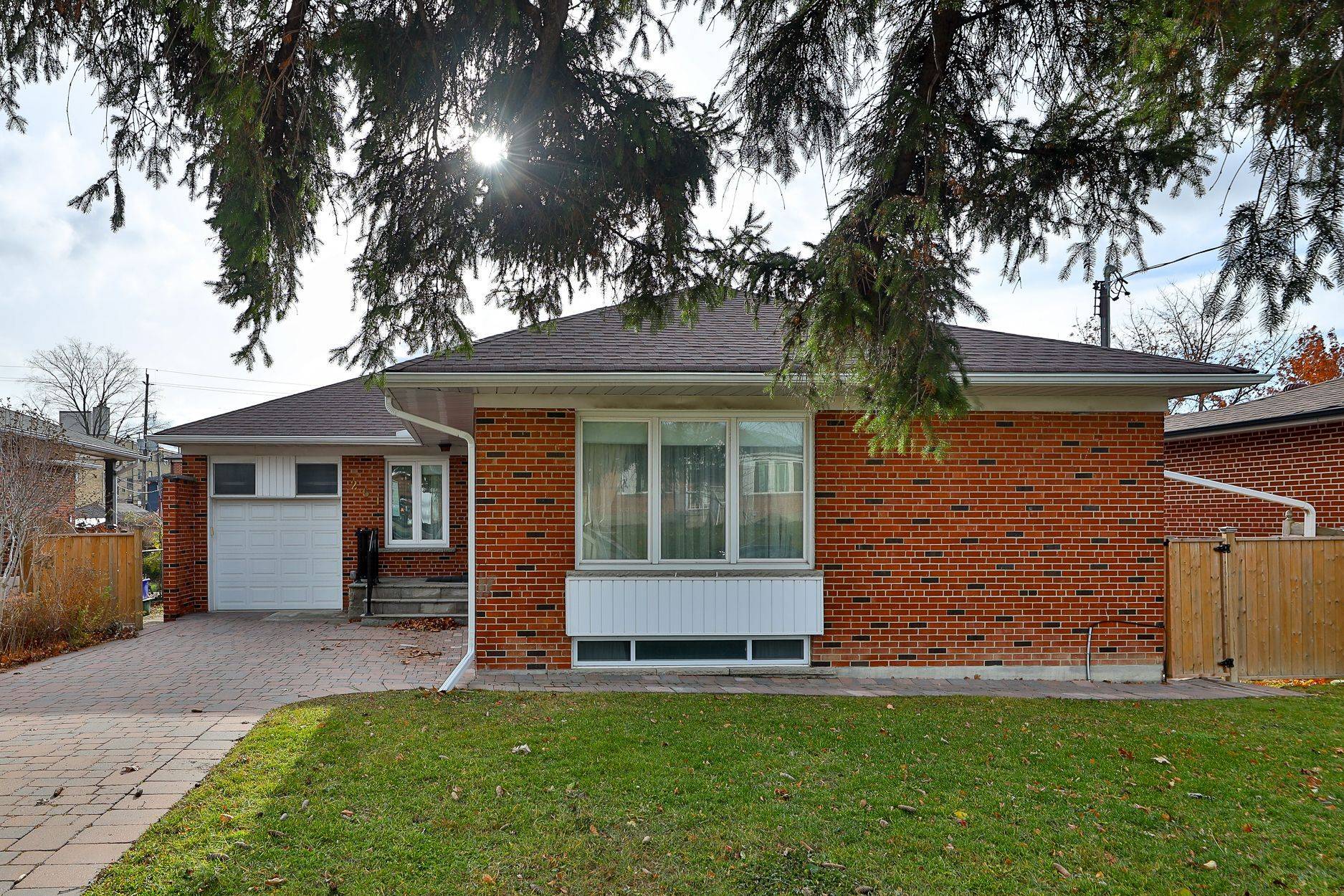 Toronto W05, ON M3M 1T3,261 Epsom Downs DR #Main