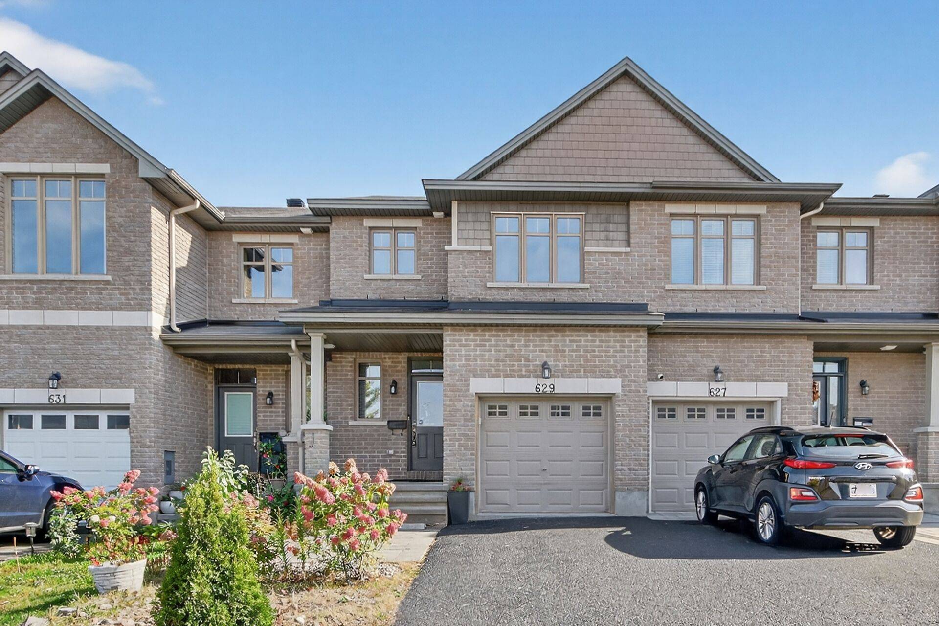 Leitrim, ON K1T 0L1,629 Sunburst ST