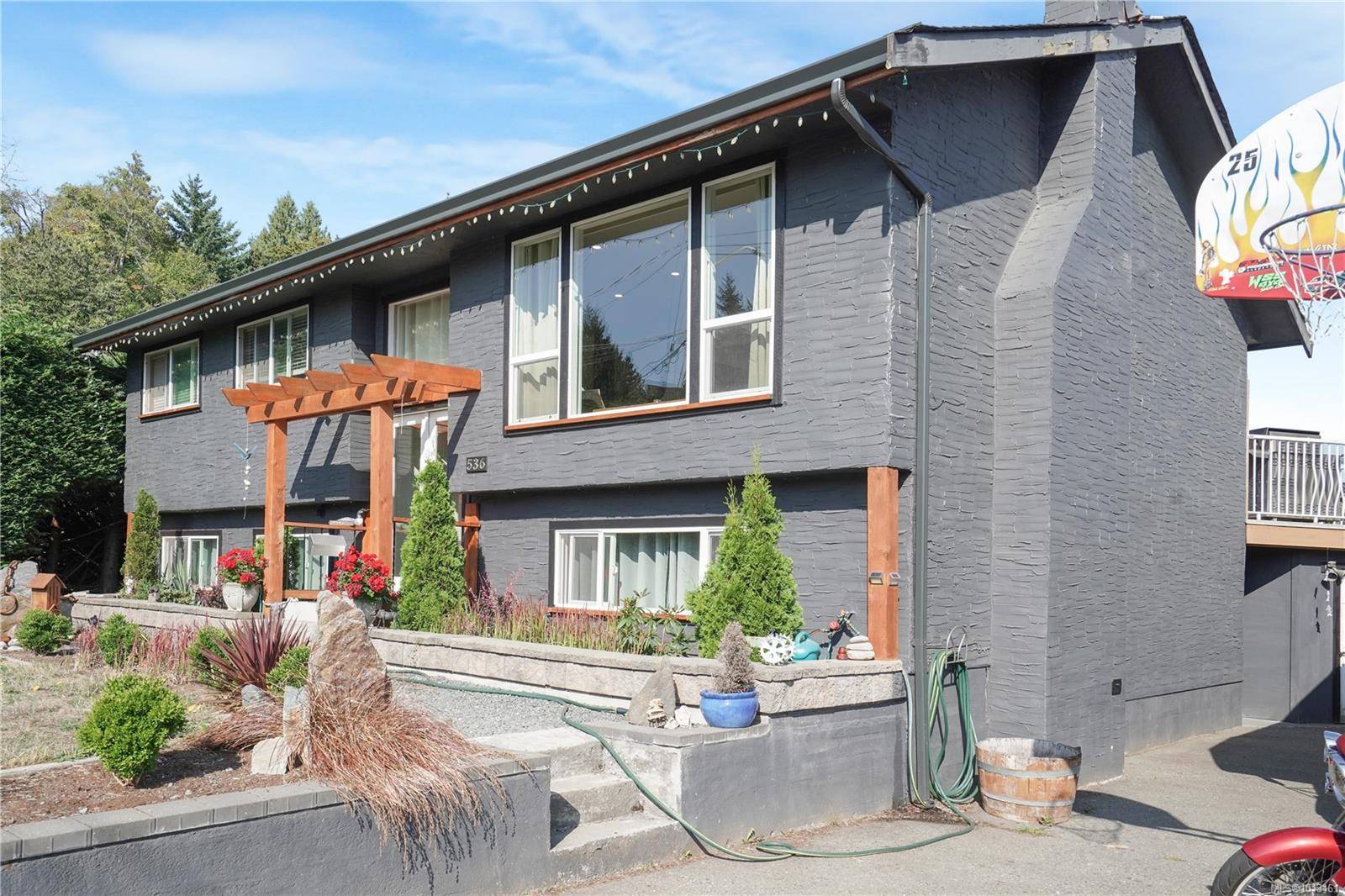 Colwood, BC V9C 2R6,536 Strathdee Pl