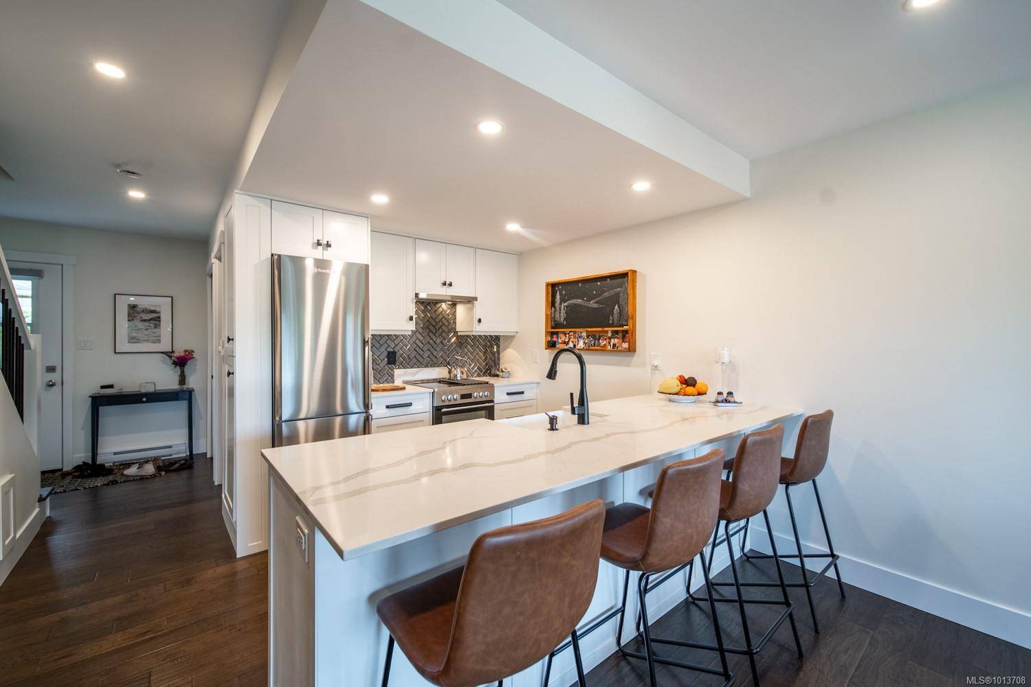 Nanaimo, BC V9T 6E7,6073 Pleasant Valley Way