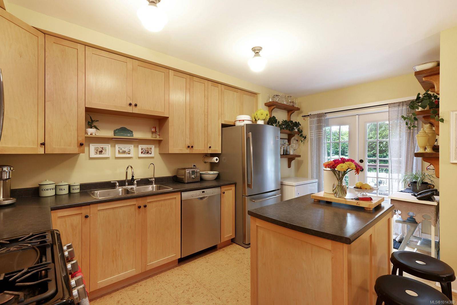 Courtenay, BC V9N 2M3,185 Duncan Ave