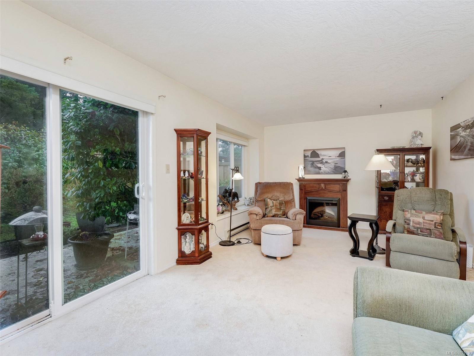 Colwood, BC V9B 2B2,515 Mount View Ave #23