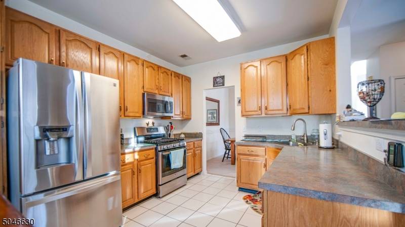 Raritan Twp., NJ 08822,2 Worthington Ter