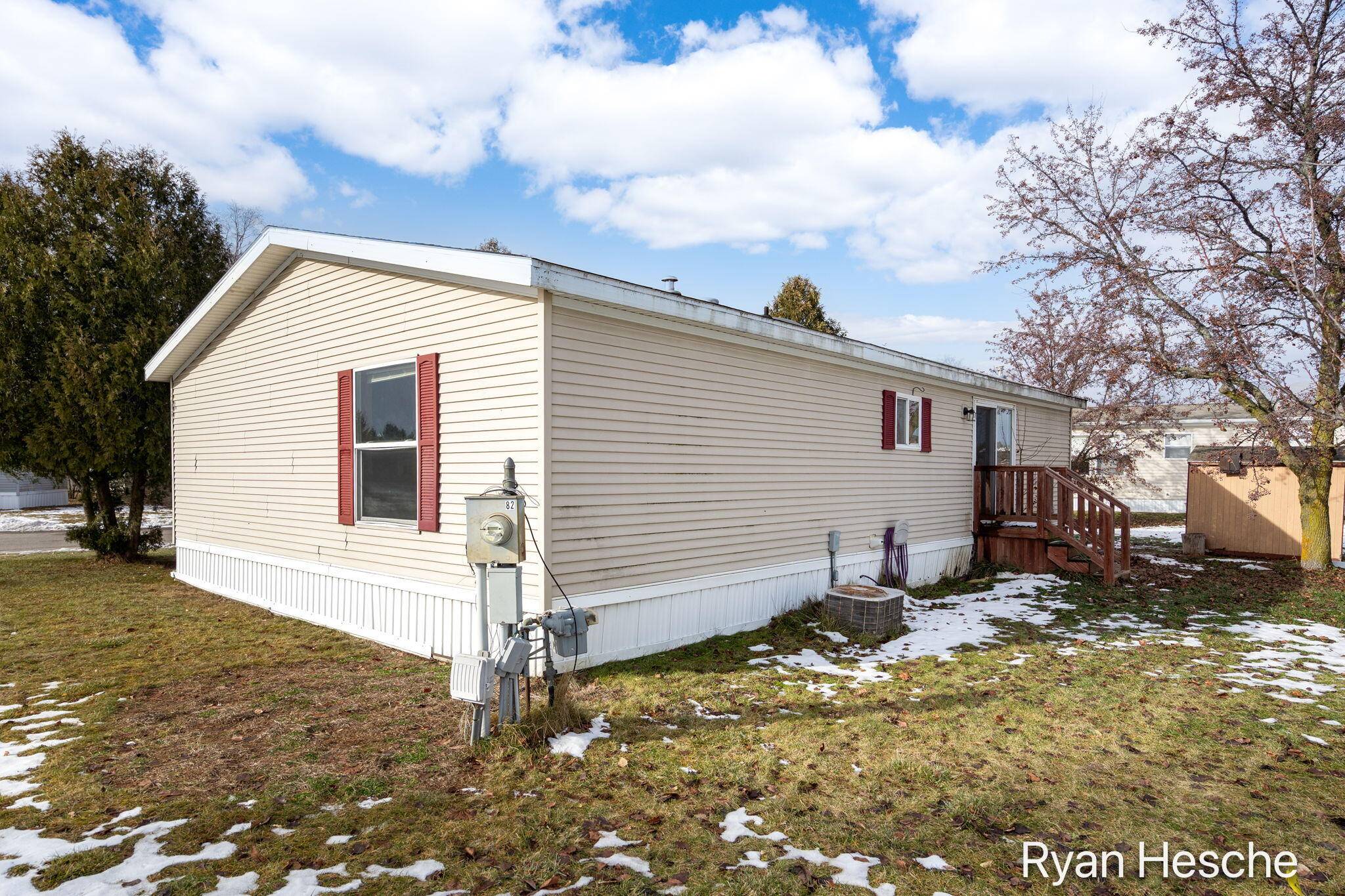 Ionia, MI 48846,360 E Tuttle RD #82