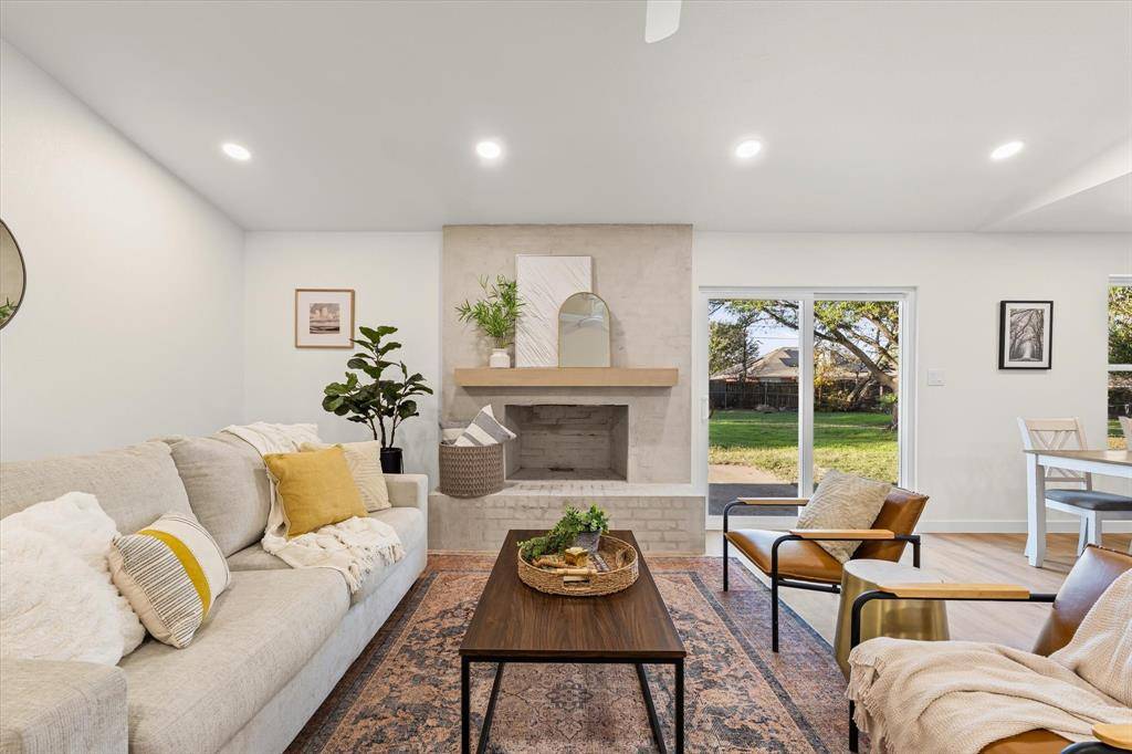 Hewitt, TX 76643,336 Oakwood Lane