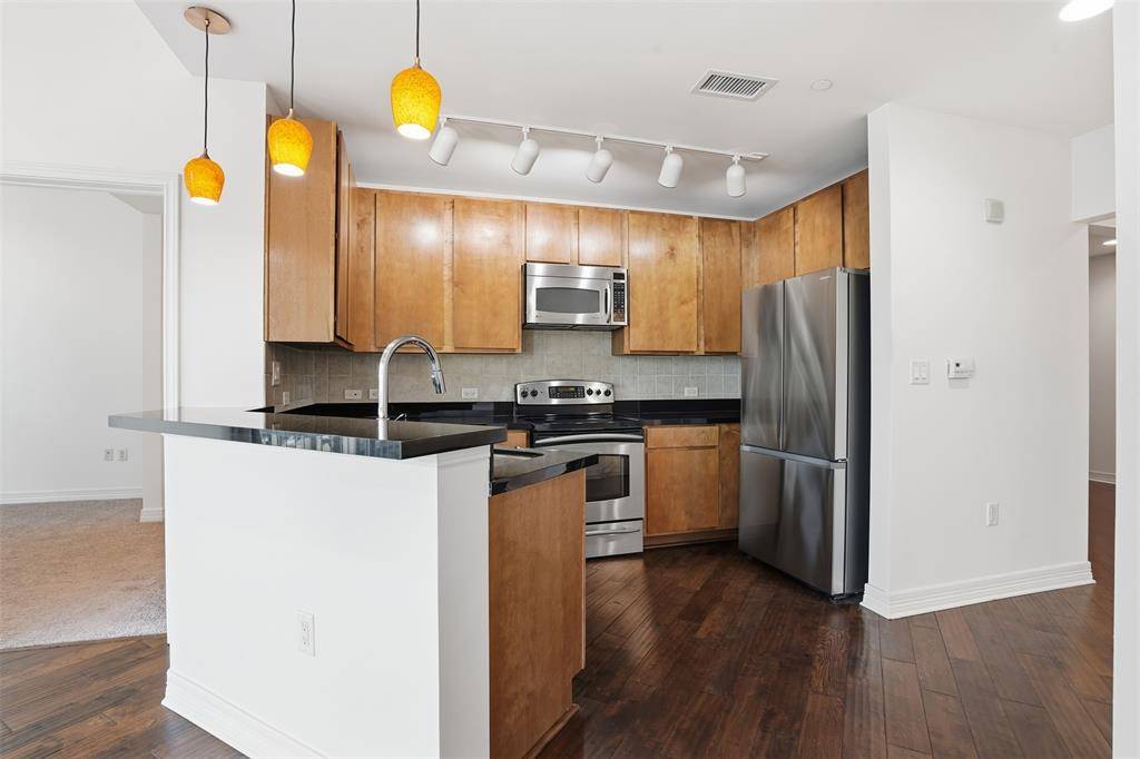 Fort Worth, TX 76102,500 Throckmorton Street #1409