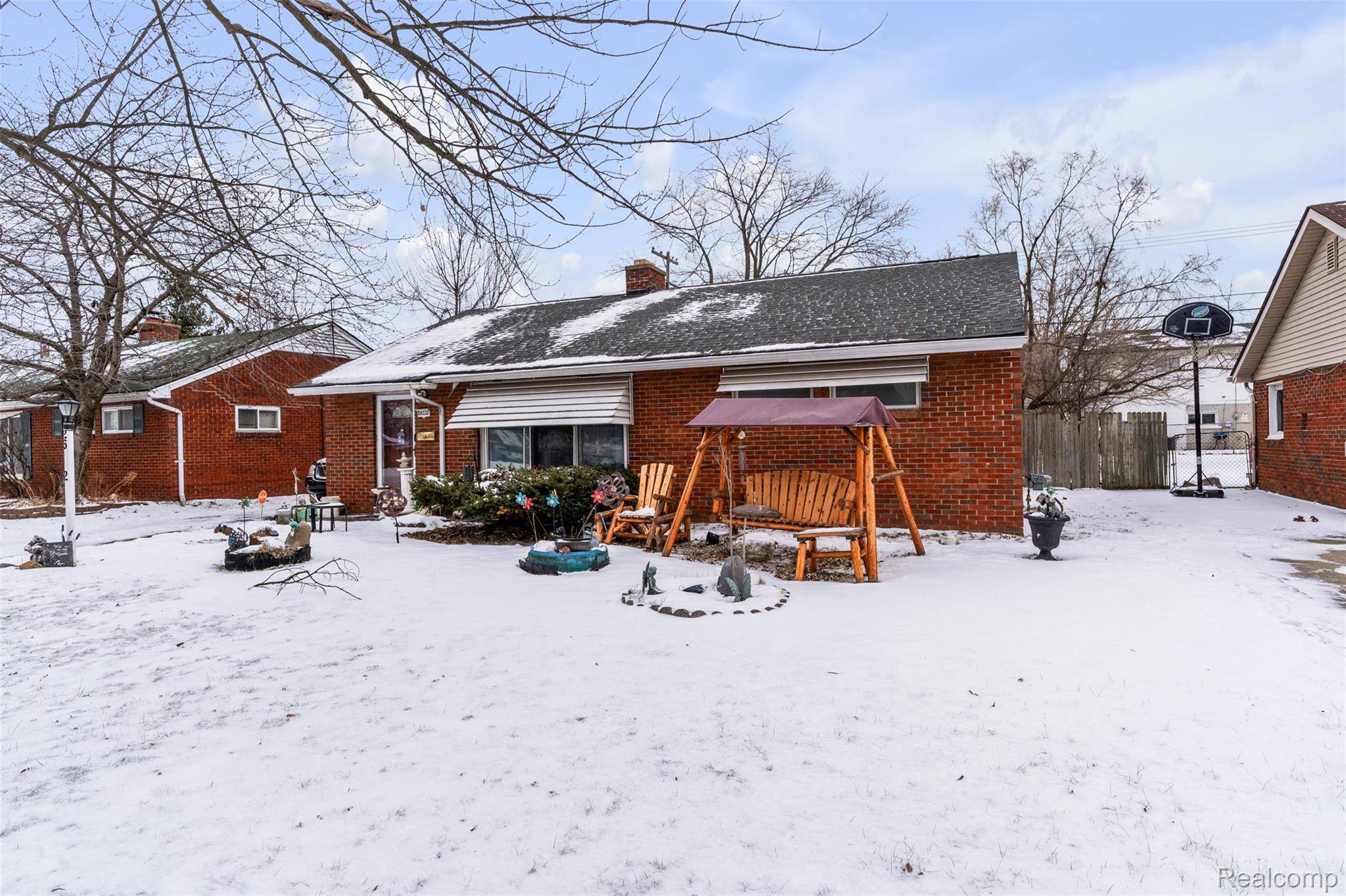 Roseville, MI 48066,26332 Dale CT