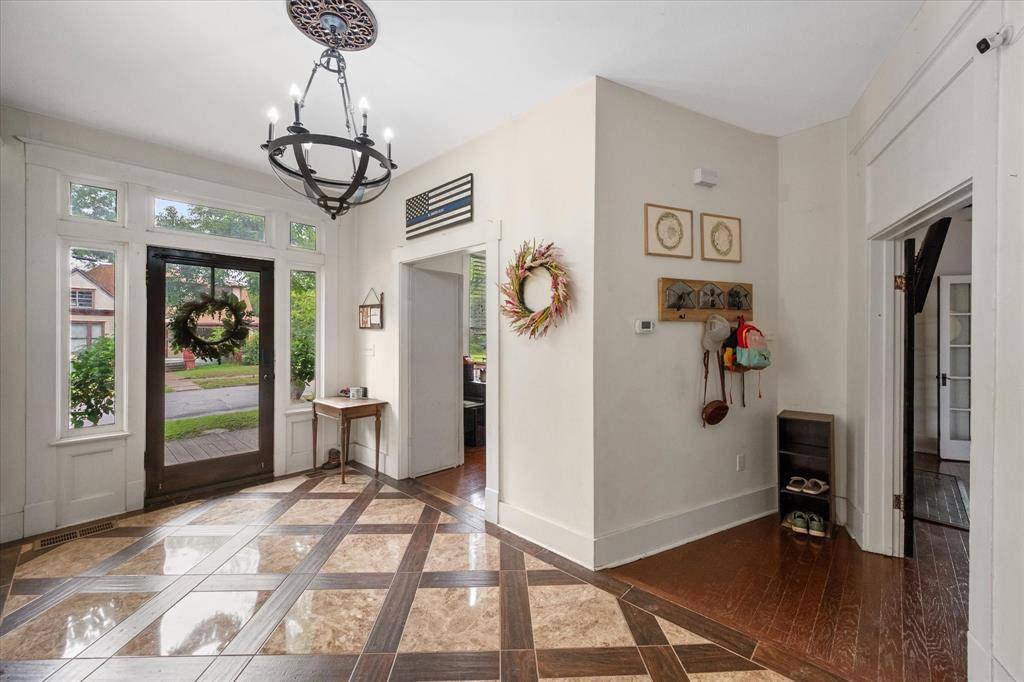 Hillsboro, TX 76645,100 Corsicana Street